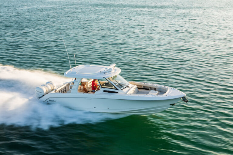 Boston Whaler 350 Realm | 10.82m