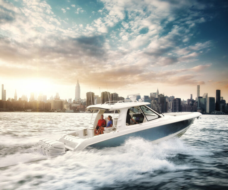Boston Whaler 380 Realm | 11.89m