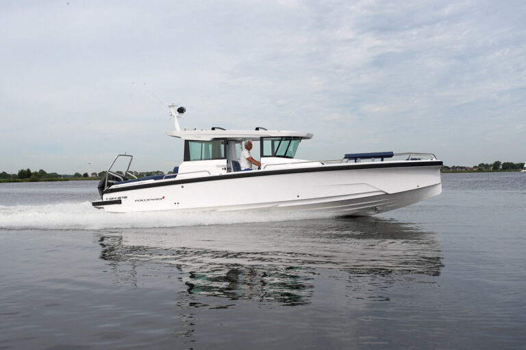 2024 Axopar 29 XC Cross Cabin | 9.4m