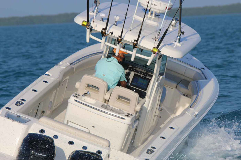 Boston Whaler 280 Outrage | 8.34m