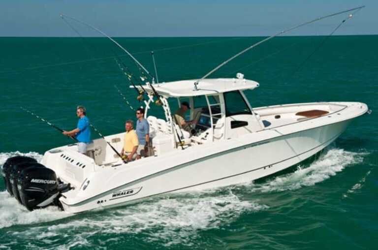 Boston Whaler 380 Outrage | 11.4m