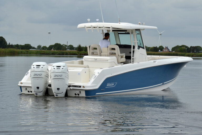 Boston Whaler 330 Outrage | 10.08m