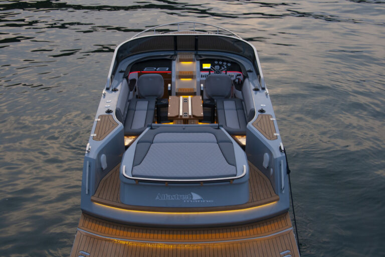 Alfastreet Marine 28 Cabin Electric | 9.8m